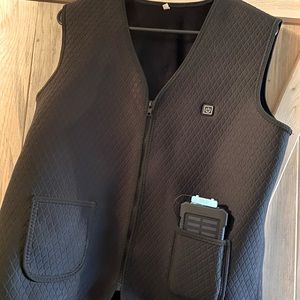 Heated vest with power Pak